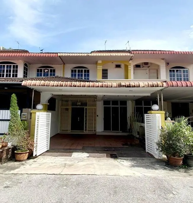 Cozyhouse 4Room 4Bath Room 8Pax@Near Bm Icon City Bukit Mertajam Malaysia
